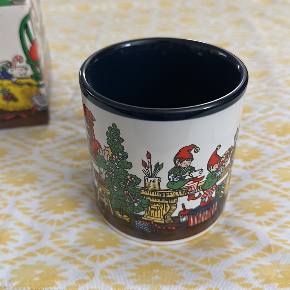 Festive Santa and Elves Mug - Picture 6 of 10